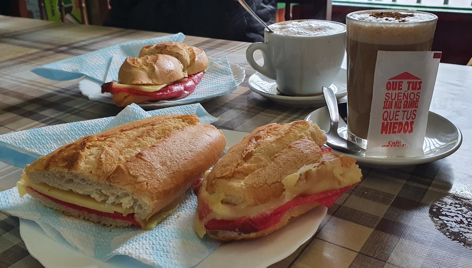 Bodegón El Petudo — foto 2